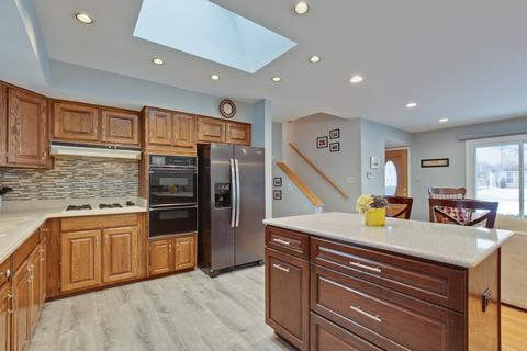 423 Tennyson Rd, Bartlett, IL 60103 photo 10