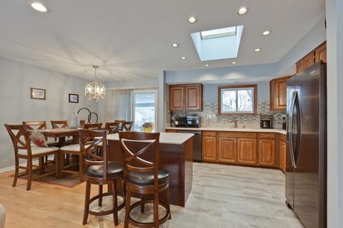 423 Tennyson Rd, Bartlett, IL 60103 photo 7