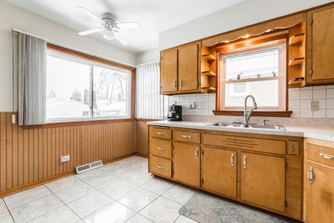 109 S Addison Rd, Addison, IL 60101 photo 9