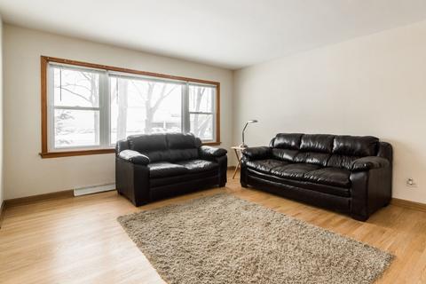 109 S Addison Rd, Addison, IL 60101 photo 4