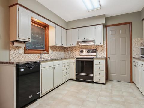 719 Angela Dr, Normal, IL 61761 photo 6