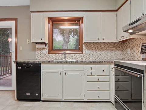 719 Angela Dr, Normal, IL 61761 photo 9