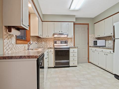 719 Angela Dr, Normal, IL 61761 photo 10