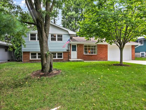 719 Angela Dr, Normal, IL 61761 photo 1