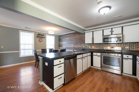 962 Symphony Dr, Aurora, IL 60504 photo 5