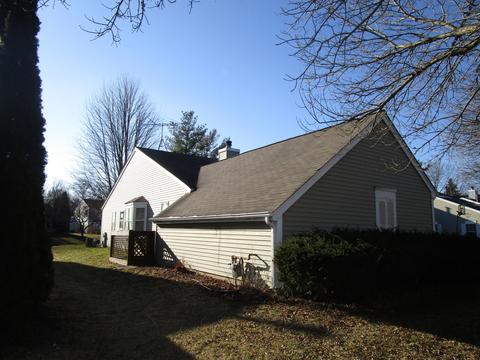1036 Devonshire Ave, Naperville, IL 60540 photo 2