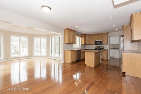 301 Chatelaine Ct, Willowbrook, IL 60527 photo 2