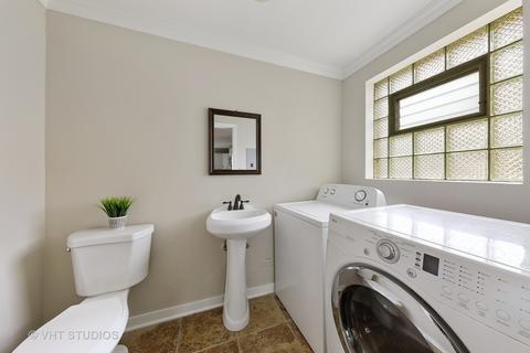 7055 Stanford Dr, Bridgeview, IL 60455 photo 9