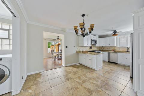7055 Stanford Dr, Bridgeview, IL 60455 photo 7