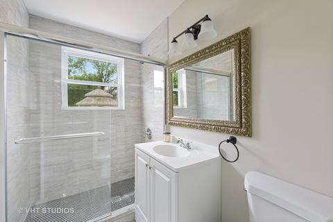7055 Stanford Dr, Bridgeview, IL 60455 photo 12