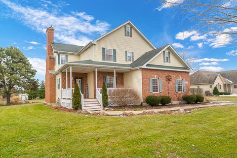 12573 Mitchell Dr, Plano, IL 60545 photo 2