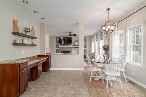 12573 Mitchell Dr, Plano, IL 60545 photo 8