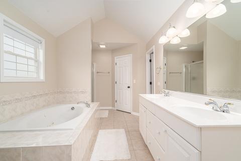 12573 Mitchell Dr, Plano, IL 60545 photo 16