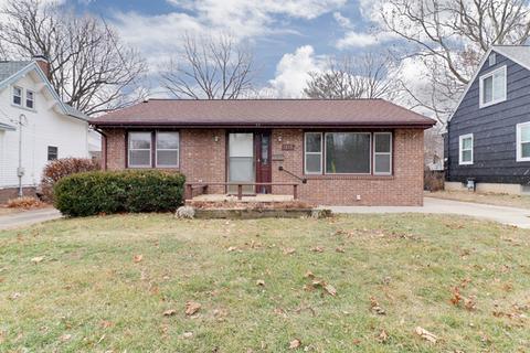 1215 S Linden St, Normal, IL 61761 photo 1