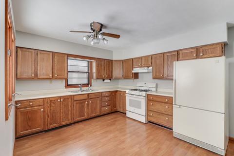 1215 S Linden St, Normal, IL 61761 photo 11