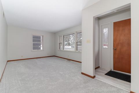1215 S Linden St, Normal, IL 61761 photo 5