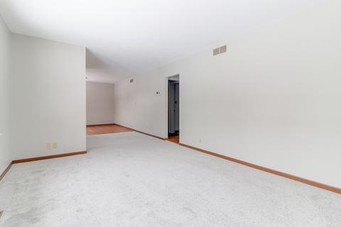 1215 S Linden St, Normal, IL 61761 photo 7