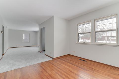1215 S Linden St, Normal, IL 61761 photo 9