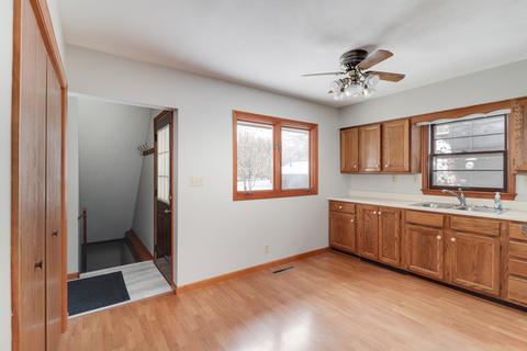 1215 S Linden St, Normal, IL 61761 photo 10