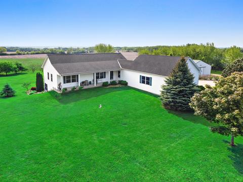 1502 A Menge Rd, Marengo, IL 60152 photo 1