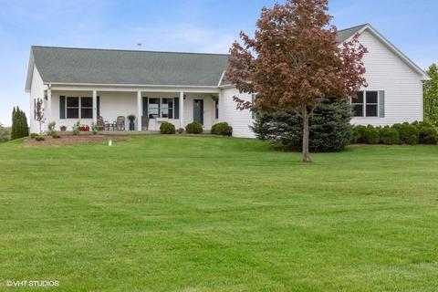 1502 A Menge Rd, Marengo, IL 60152 photo 2