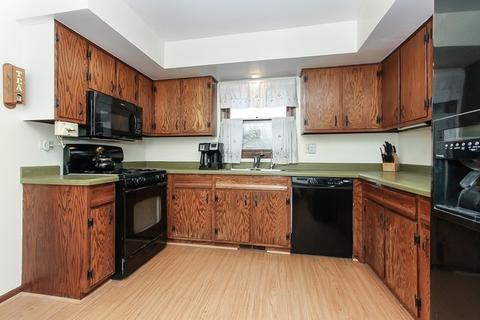 1610 Sheffield Dr, Elgin, IL 60123 photo 5