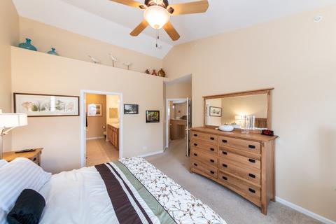 1883 Steffen Dr, Hoffman Estates, IL 60192 photo 14