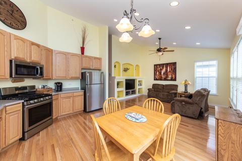 1883 Steffen Dr, Hoffman Estates, IL 60192 photo 13