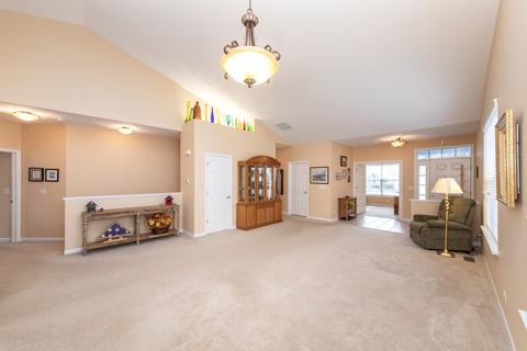 1883 Steffen Dr, Hoffman Estates, IL 60192 photo 6