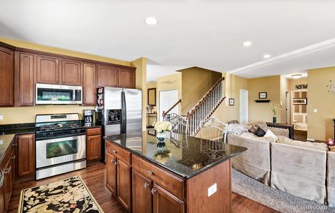 14643 Independence Dr, Plainfield, IL 60544 photo 4