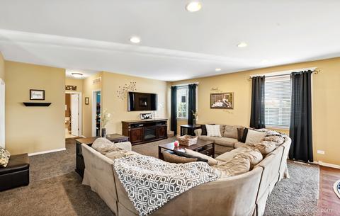 14643 Independence Dr, Plainfield, IL 60544 photo 9