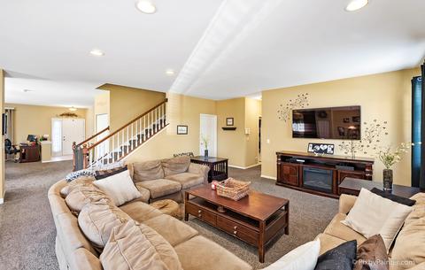 14643 Independence Dr, Plainfield, IL 60544 photo 10