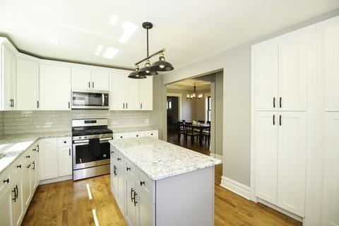 415 Shenstone Rd, Riverside, IL 60546 photo 4