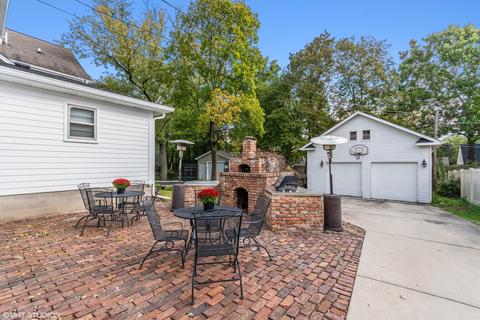 831 N Summit St, Wheaton, IL 60187 photo 16