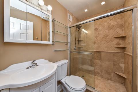 390 E Park Ave, Elmhurst, IL 60126 photo 12