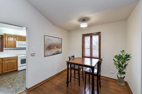 390 E Park Ave, Elmhurst, IL 60126 photo 4