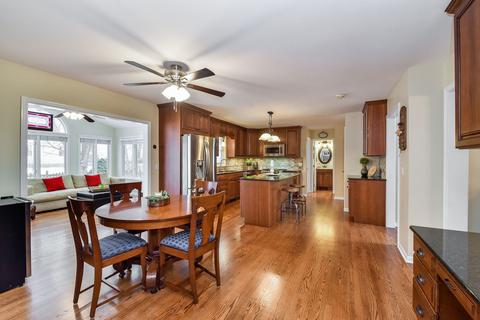 3720 Baybrook Dr, Aurora, IL 60504 photo 3