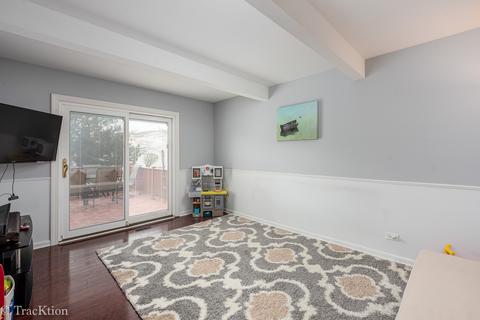 665 Darien Ct, Hoffman Estates, IL 60169 photo 11