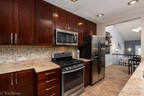 665 Darien Ct, Hoffman Estates, IL 60169 photo 5