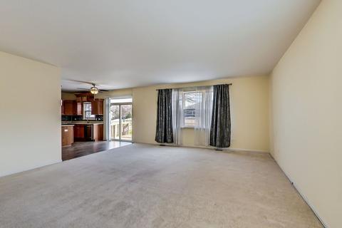 583 Donna Ave, Aurora, IL 60505 photo 8