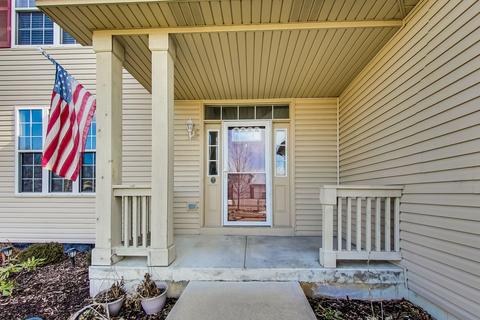 583 Donna Ave, Aurora, IL 60505 photo 3