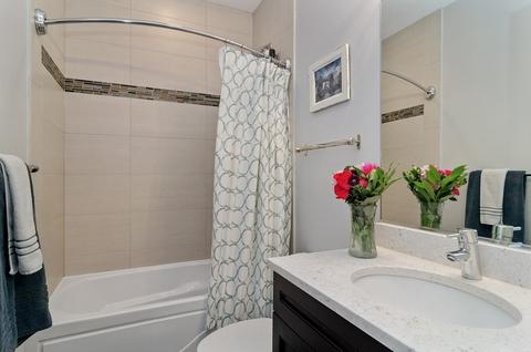 2038 W Crystal St #1, Chicago, IL 60622 photo 16