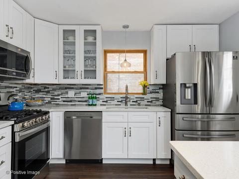 4064 N Meade Ave, Chicago, IL 60634 photo 14