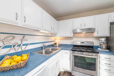 1285 Wandsworth Cir, Roselle, IL 60172 photo 6