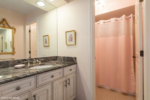 2020 Chestnut Ave #106, Glenview, IL 60025 photo 9