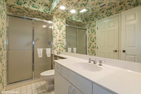 2020 Chestnut Ave #106, Glenview, IL 60025 photo 12