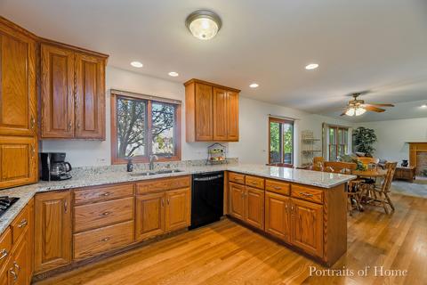 4855 Fesseneva Ln, Naperville, IL 60564 photo 6