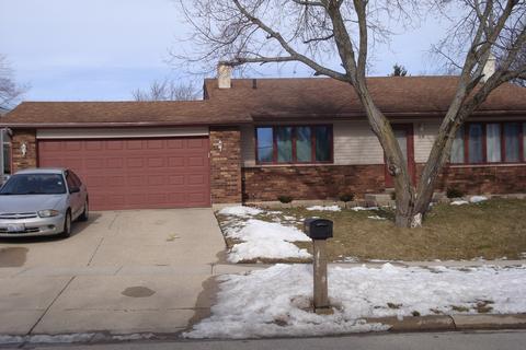 68 Lockman Cir, Elgin, IL 60123 photo 2