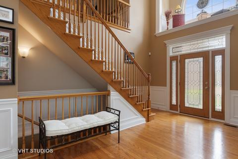 12710 Skyline Dr, Plainfield, IL 60585 photo 2