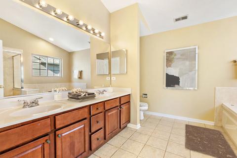 6087 Russell Dr, Hoffman Estates, IL 60192 photo 17